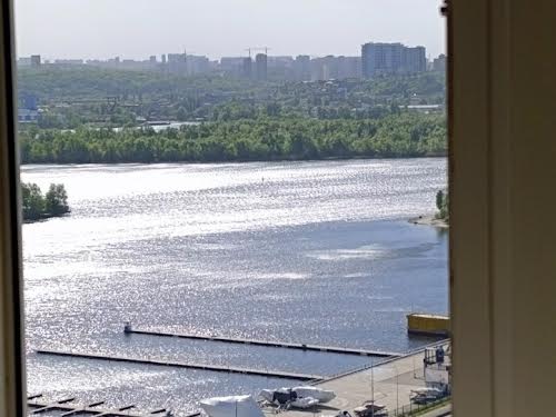 квартира за адресою Дніпровська набережна вул., 19