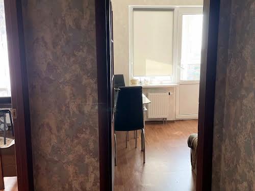 квартира за адресою Софії Русової вул., 7