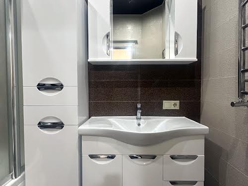 будинок за адресою Центральна вул., 65