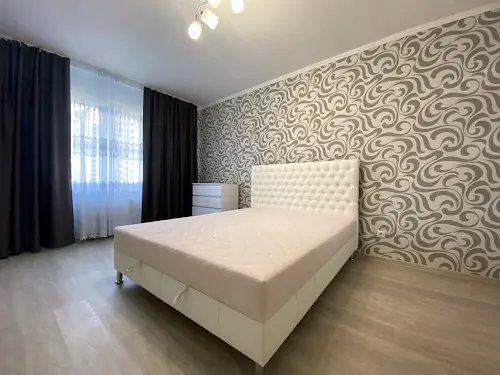 квартира за адресою Софії Русової вул., 7-А