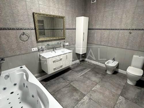 квартира по адресу Кловский спуск, 7a