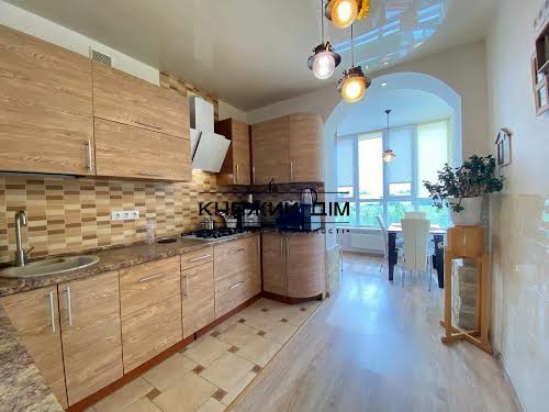 квартира за адресою Миру вул., 11-А