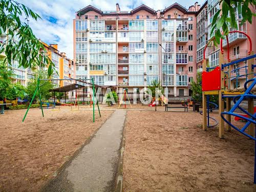 квартира за адресою Академіка Лебедєва вул., 1
