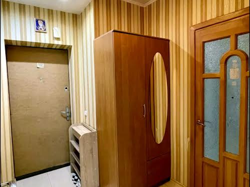 квартира за адресою Анни Ахматової вул., 35