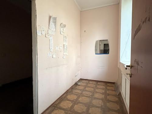 комерційна за адресою Антонова вул., 16