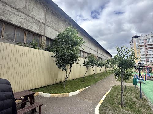 комерційна за адресою Ярослава Мудрого вул., 10