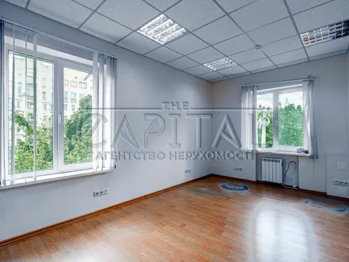 комерційна за адресою Оболонська вул., 21