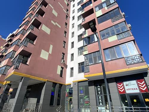 комерційна за адресою Загорівська вул. (Багговутівська), 1в
