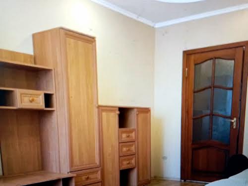 квартира за адресою Анни Ахматової вул., 35