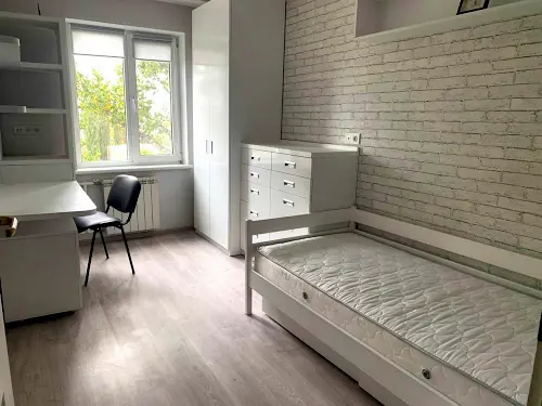 квартира за адресою Автозаводська вул., 17