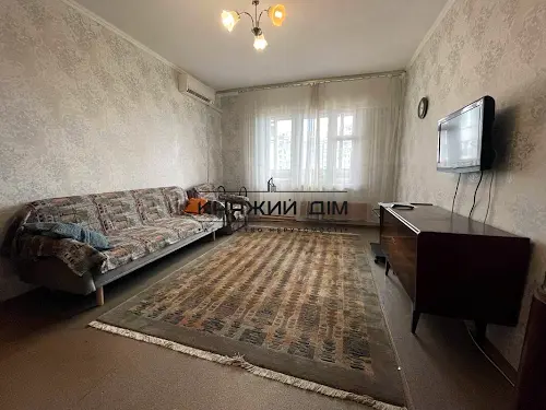 квартира за адресою Ревуцького вул., 18-А