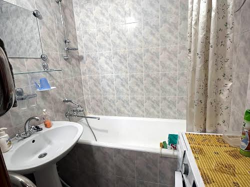 квартира за адресою Миколи Бажана просп., 9
