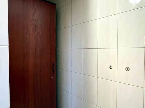 комерційна за адресою Гетьмана Петра Дорошенка вул. (), 73