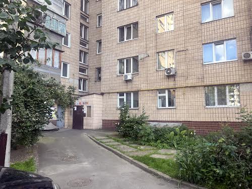 квартира за адресою Хорольська вул., 10