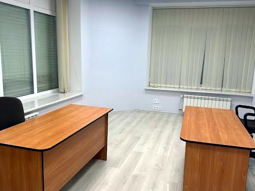 комерційна за адресою Михайла Котельникова вул., 35