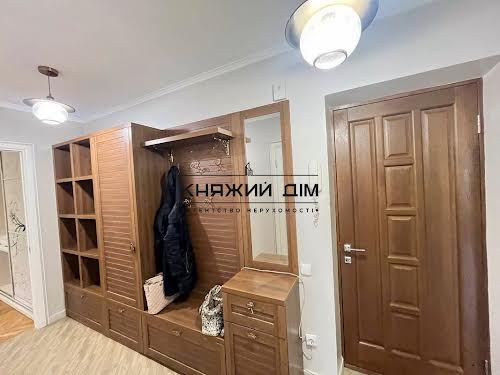 квартира по адресу Киев, Машиностроительная ул., 8