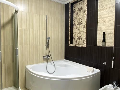 квартира за адресою Лабораторна вул., 8