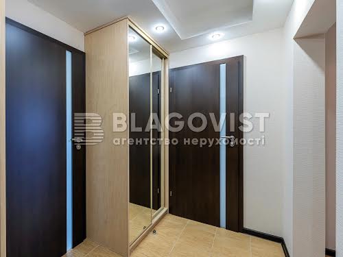 квартира за адресою Київ, Світлицького вул., 28-В
