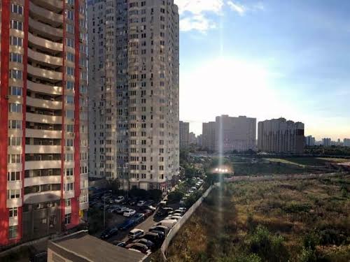 квартира за адресою Драгоманова вул., 2-Б