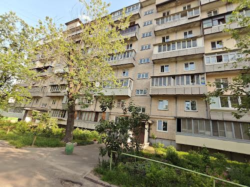 квартира за адресою Дніпровська набережна вул., 7-А
