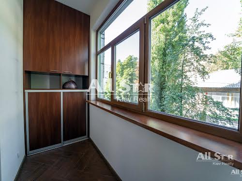 квартира за адресою Шота Руставелі вул., 8