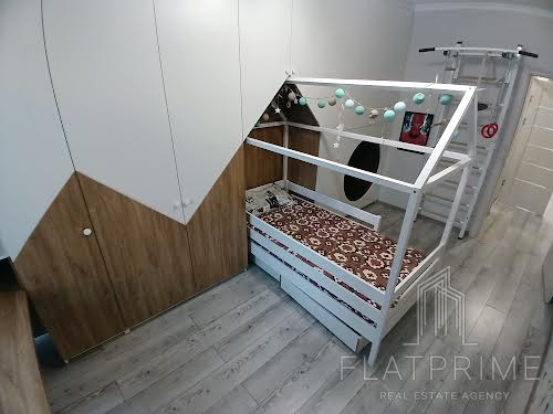 квартира за адресою Регенераторна вул., 4