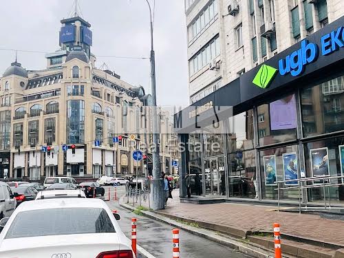 комерційна за адресою Басейна вул., 11