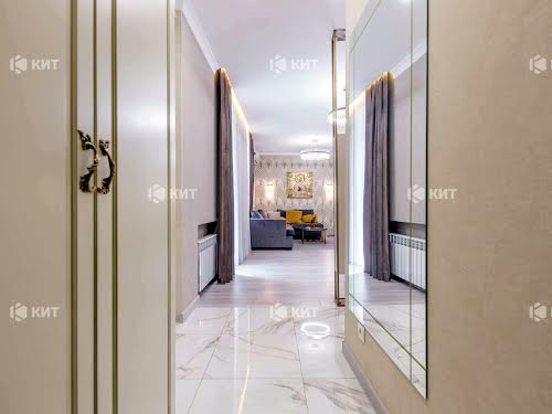 квартира за адресою Конституції пл., 20