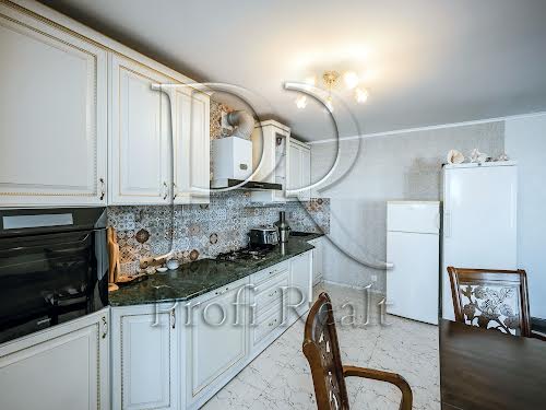 квартира за адресою с. Святопетрівське, Теплична вул., 38