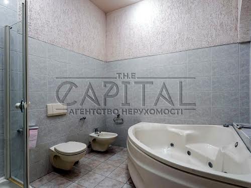 комерційна за адресою Лютеранська вул., 12
