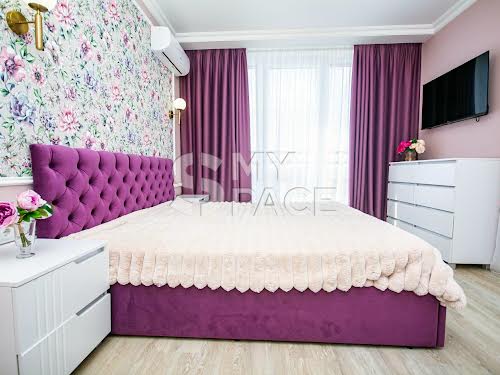 квартира за адресою Дніпровська набережна вул., 20-А