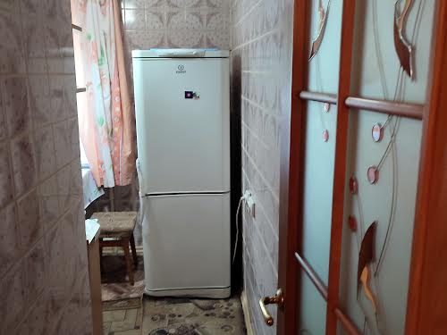 кімната за адресою Київ, Ромена Ролана, 4
