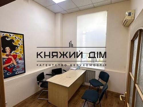 комерційна за адресою Володимирська вул., 11