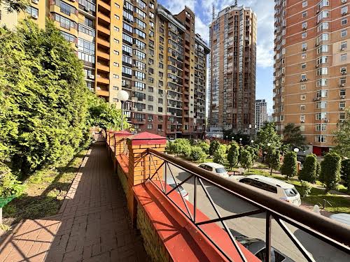 квартира за адресою Євгена Коновальця вул. (Щорса), 32-Б