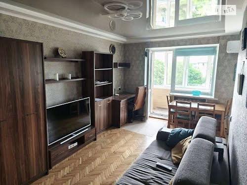 квартира за адресою Леоніда Каденюка просп. (Юрія Гагаріна), 20