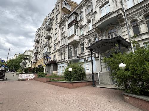комерційна за адресою Тарасівська вул., 19