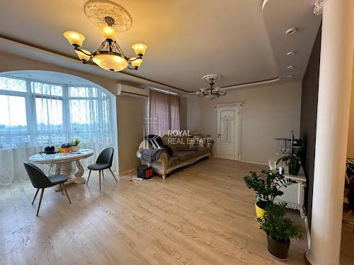 квартира за адресою Дегтярівська вул., 25а к1