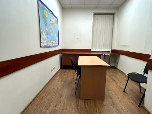 комерційна за адресою Саксаганського вул., 147/5
