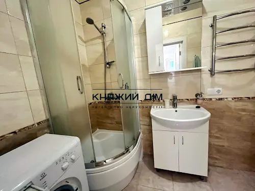 квартира за адресою Феодосійська вул., 3-В