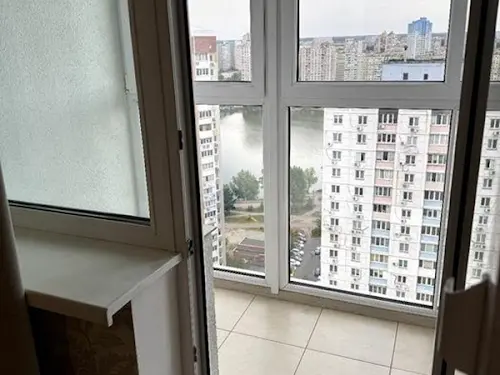 квартира по адресу Драгоманова ул., 2