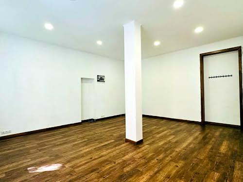 комерційна за адресою Круглоуніверситетська вул., 7