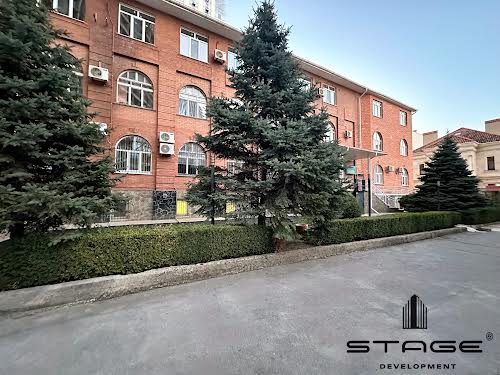 коммерческая по адресу Французский бульв., 60