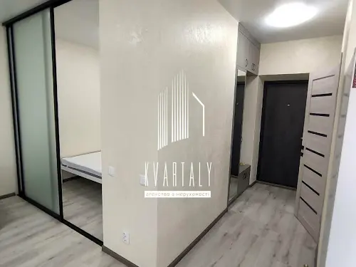 квартира за адресою с. Петропавлівська борщагівка, Олени теліги, 15