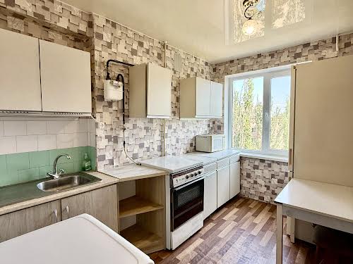 квартира за адресою Айвазовського вул., 4