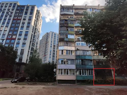 квартира за адресою Любомира Гузара просп. (Космонавта Комарова), 19