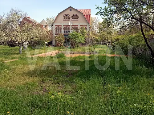 будинок за адресою Лучиста 8, 13