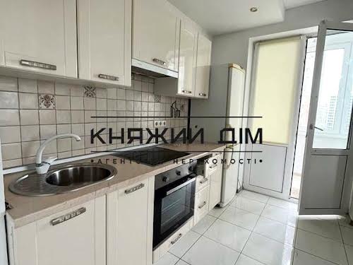 квартира за адресою Феодосійська вул., 3-В