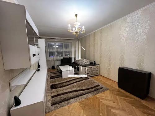 квартира за адресою Київ, Голосіївський просп. (40-річчя Жовтня), 15-А