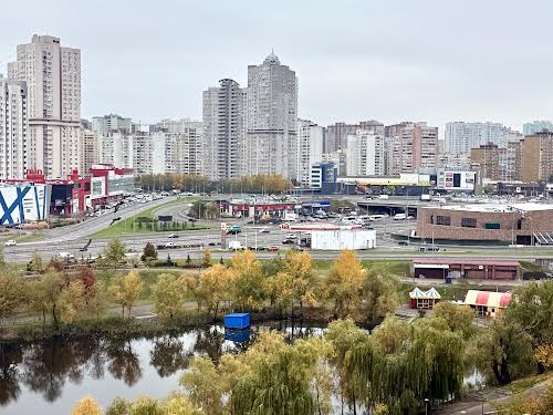 квартира по адресу Драгоманова, 31А