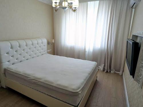 квартира за адресою Срібнокільська вул., 12